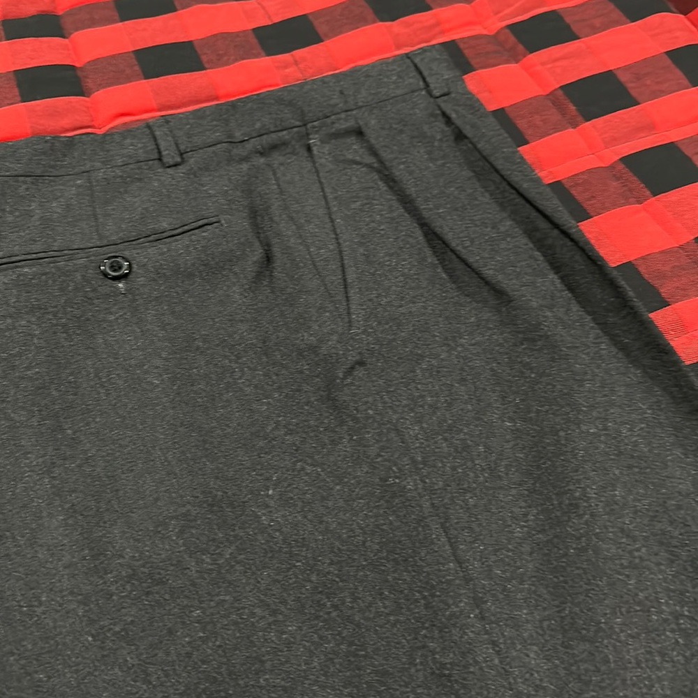 Men’s Hickey Freeman wool dress pants